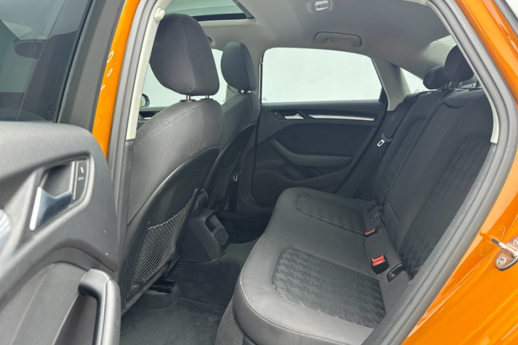 奥迪A3 2014款 Limousine 35 TFSI 自动时尚型中控内饰7008