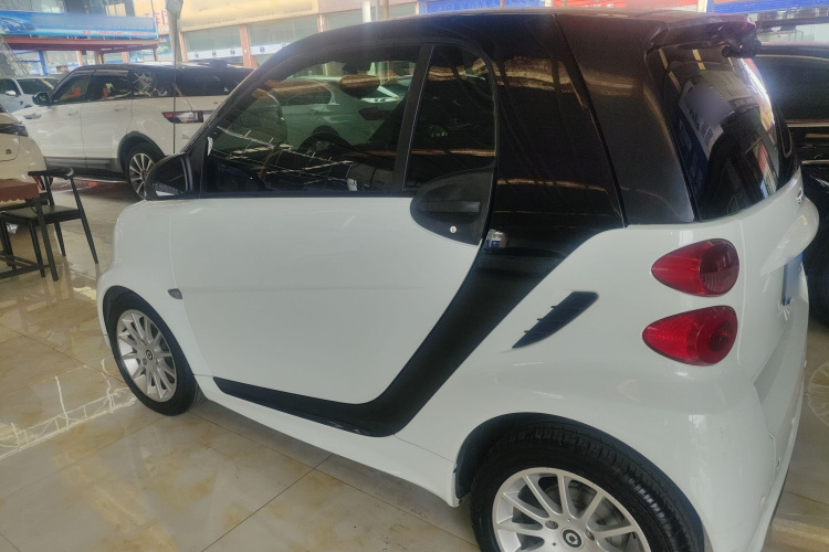 smart fortwo 2012款 1.0 MHD 硬顶舒适版车身外观6003