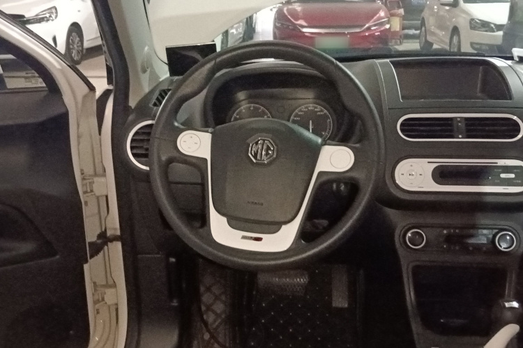 名爵3 2013款 1.5L AMT精英版中控内饰13