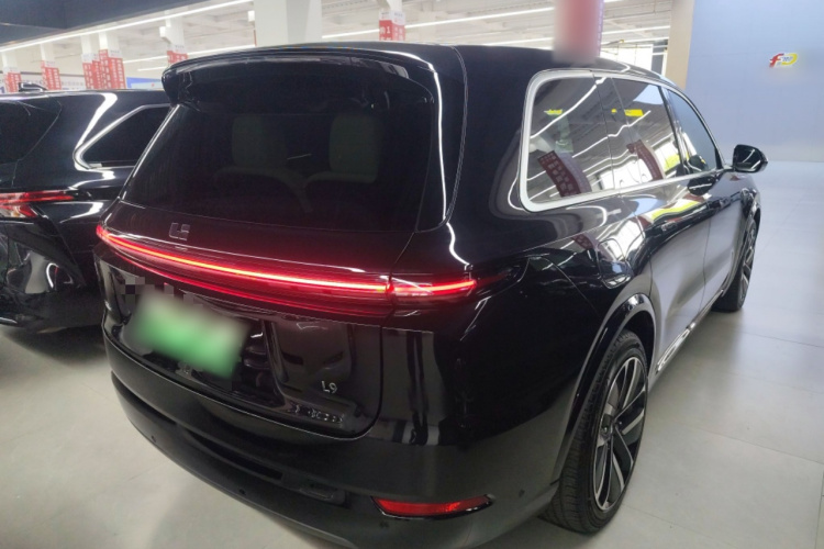 理想汽车 理想L9 2022款 Max车身外观7
