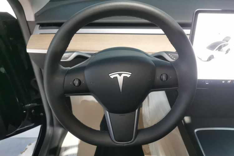 特斯拉 Model Y 2022款 改款 长续航全轮驱动版局部细节13