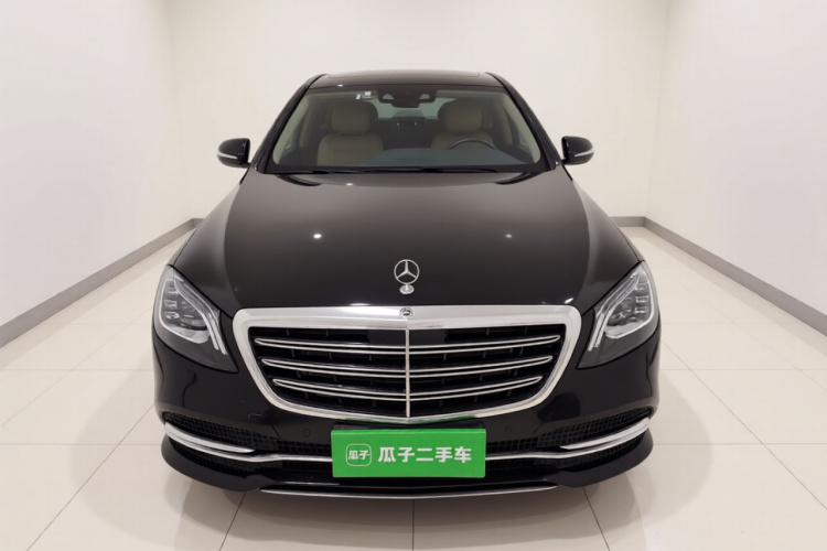 奔驰S级 2019款 S 350 L 豪华型 臻藏版车身外观2