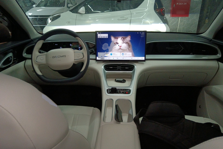 吉利银河 星愿 2025款 UP 410km 探索版中控内饰7002