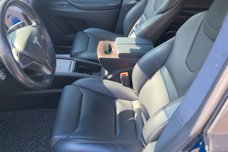 特斯拉 2016款 Model X 75D中控内饰7003