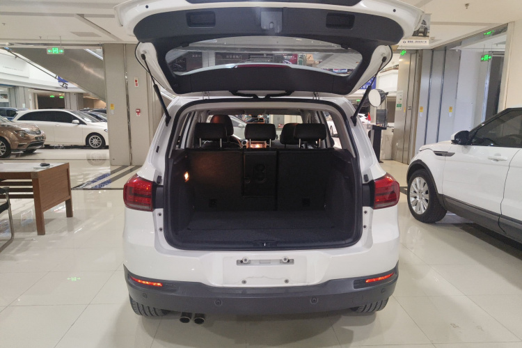 大众 途观 2015款 1.8TSI 自动四驱舒适版机舱底盘23