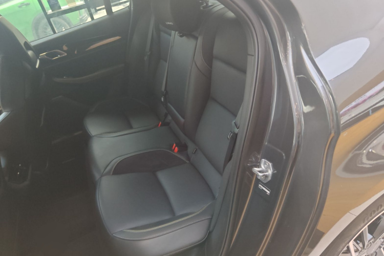 领克03 2025款 1.5TD DCT冠军版Pro中控内饰7004