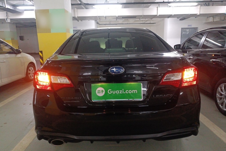 斯巴鲁 力狮 2020款 改款 2.5i 荣耀限量版 EyeSight车身外观6