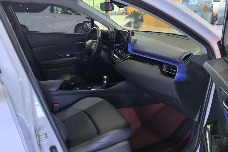丰田C-HR 2023款 2.0L 豪华版中控内饰7008