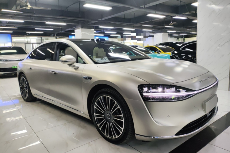 鸿蒙智行 享界S9 2024款 纯电 Ultra 四驱旗舰版车身外观6002