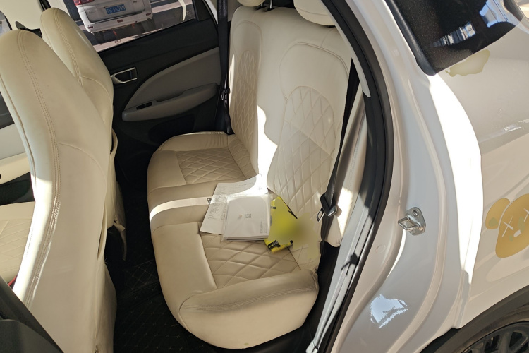 零跑汽车 零跑T03 2023款 310轻享版中控内饰7004