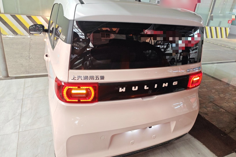 五菱汽车 宏光MINIEV 2021款 马卡龙臻享款 磷酸铁锂车身外观6