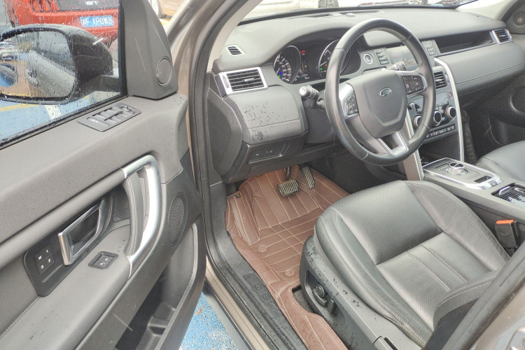 路虎 发现神行 2016款 2.0T HSE中控内饰7003