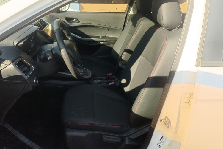 福特 福睿斯 2019款 1.5L 自动质享型中控内饰19