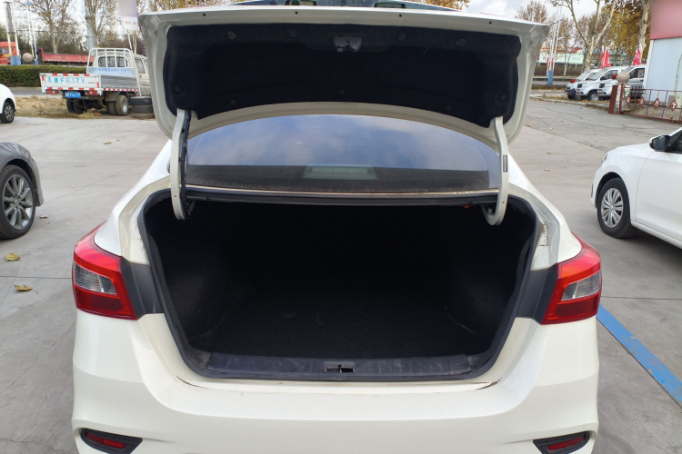 日产 轩逸 2024款 经典 1.6XE CVT舒适版机舱底盘23