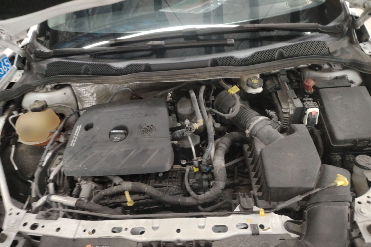 别克 威朗 2020款 20T CVT领先型机舱底盘24