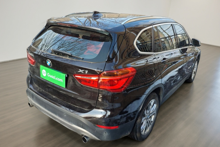 宝马X1 2018款 sDrive20Li 领先型车身外观7