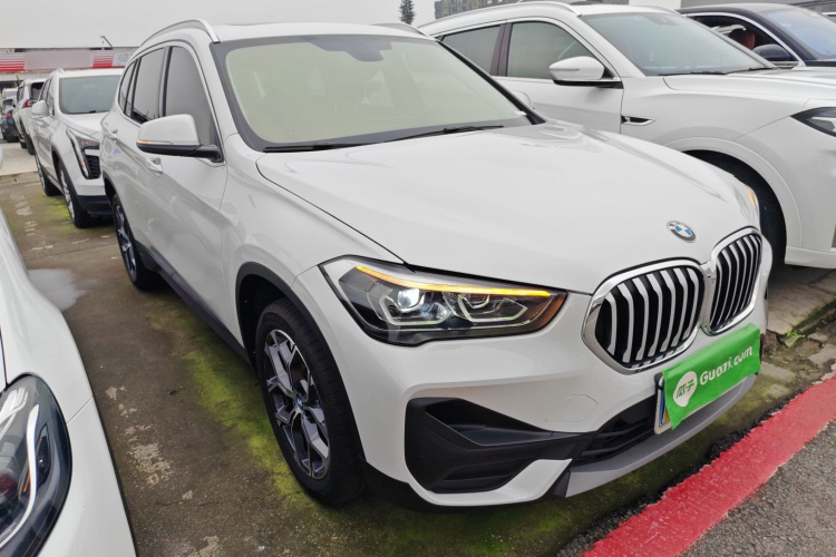 宝马X1 2021款 改款 sDrive25Li 领先型车身外观3