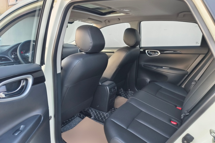 日产 轩逸 2021款 经典 1.6XL CVT豪华版中控内饰7002