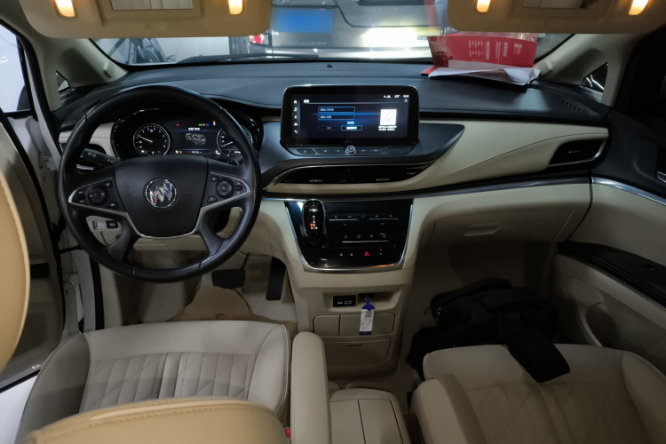 别克GL8 2023款 陆上公务舱 652T 豪华型中控内饰7002