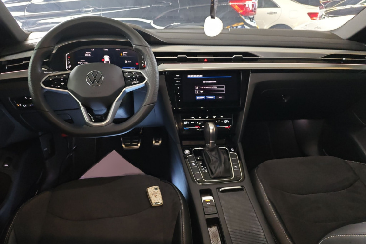 一汽-大众CC 2024款 330TSI 炫目版中控内饰7002