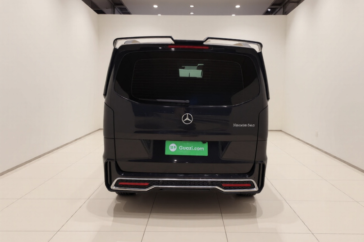 奔驰 威霆 2024款 2.0T 商务版 7座车身外观6