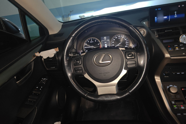 雷克萨斯NX 2015款 200 前驱 锋行版中控内饰13