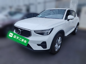 沃尔沃XC40 2023款 B3 智行时尚版