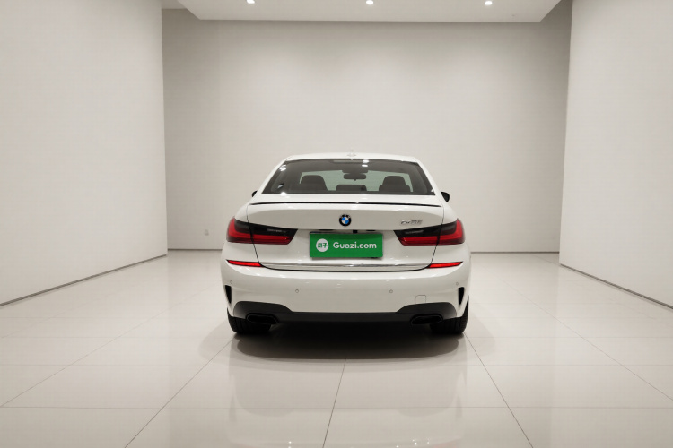 宝马3系 2022款 改款 325i M运动曜夜套装车身外观6