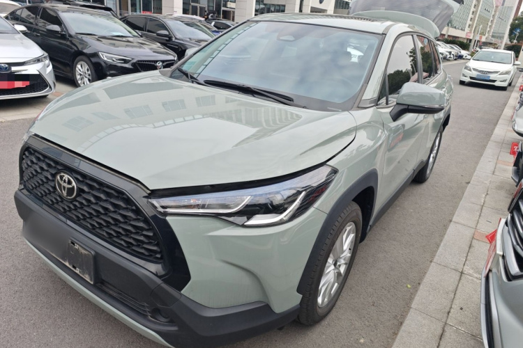 丰田 卡罗拉锐放 2023款 2.0L 精英版车身外观1