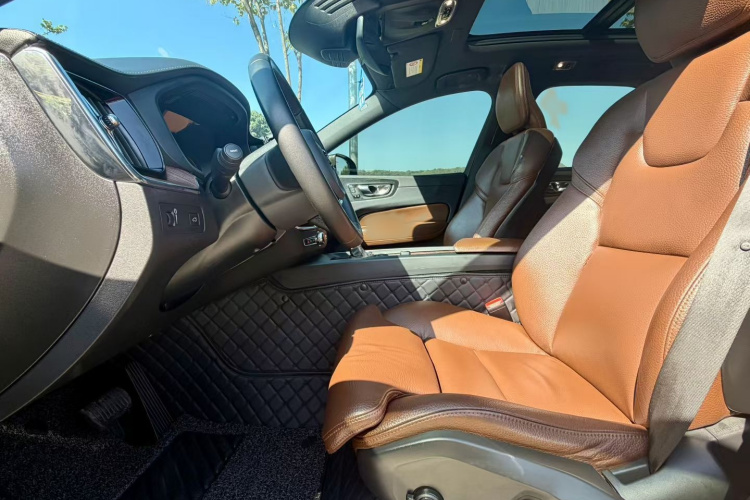 沃尔沃XC60 2021款 T5 四驱智远豪华版中控内饰7001