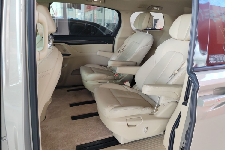 别克GL8 2022款 ES陆尊 653T 尊享型中控内饰21