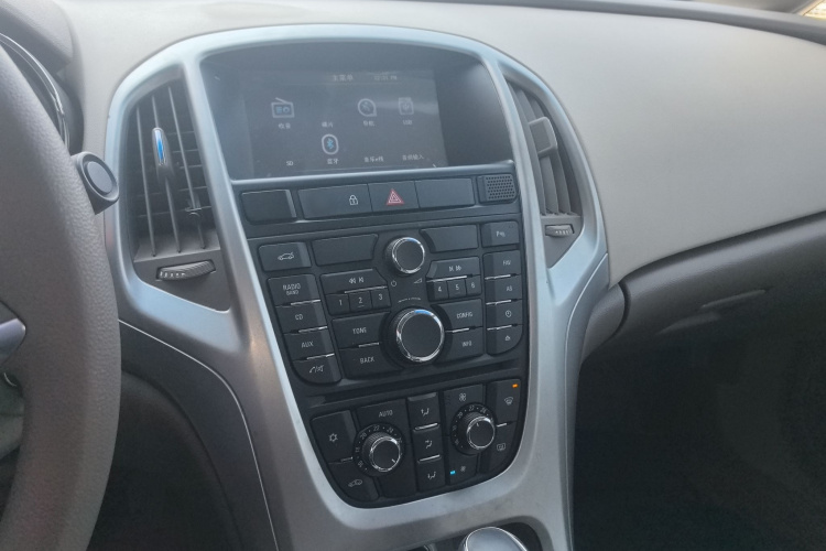 别克 英朗 2013款 GT 1.6L 自动时尚版局部细节16