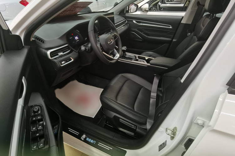 吉利汽车 帝豪 2023款 第4代冠军版 1.5L CVT豪华型中控内饰7004