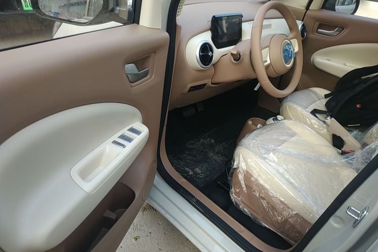 五菱汽车 宏光MINIEV 2025款 四门版 进阶款中控内饰20