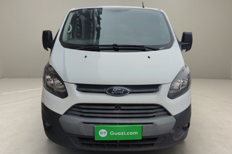 福特 全顺 2019款 2.0T汽油自动多功能商用车短轴低顶6座国VI车身外观2