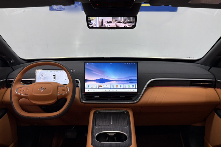 东风奕派 eπ008 2025款 210Ultra增程版 5座中控内饰7003