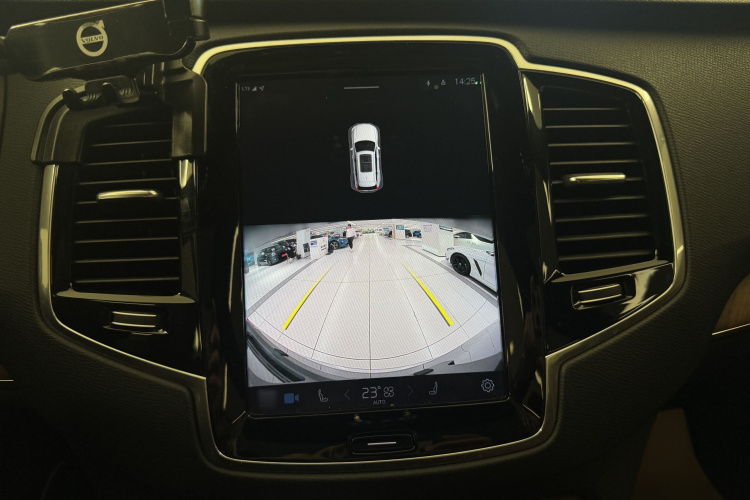 沃尔沃XC90 2023款 B6 智逸豪华版 7座中控内饰7004