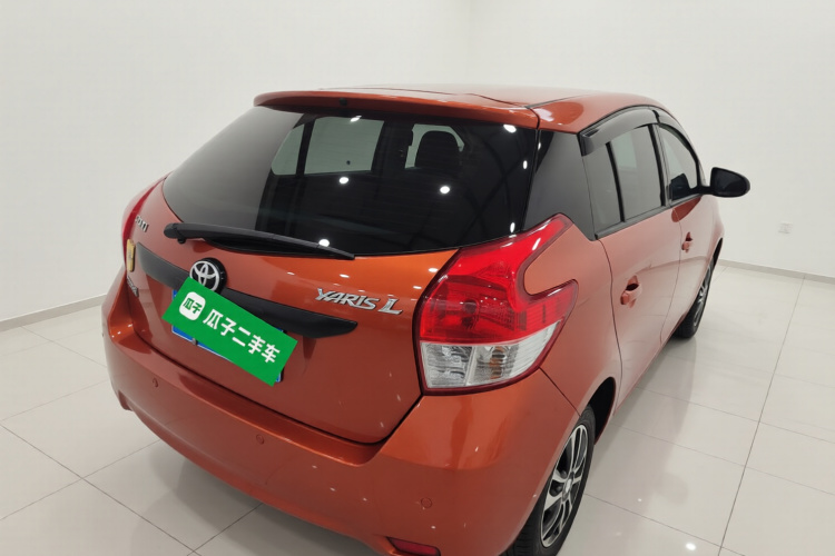 丰田 YARiS L 致炫 2015款 1.5G 自动橙色限量版车身外观7