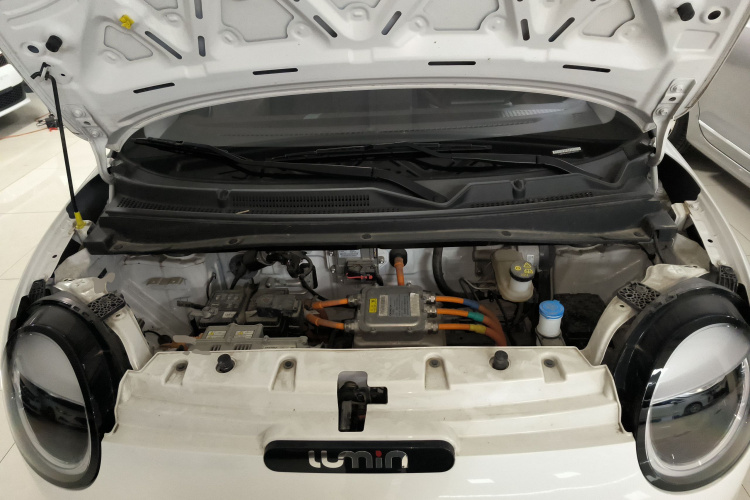 长安启源 长安Lumin 2022款 210km 香甜款机舱底盘24