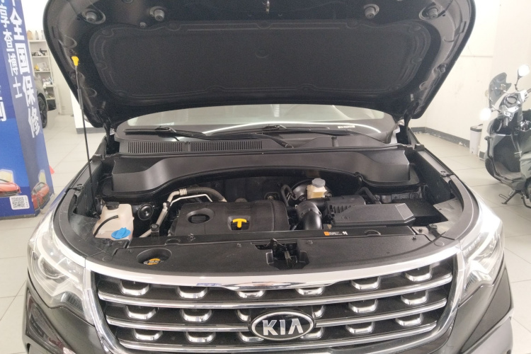 起亚 智跑 2018款 2.0L 自动智享豪华版 国V机舱底盘24