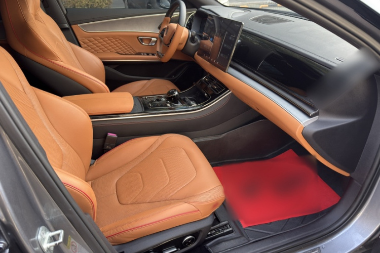 比亚迪 汉 2022款 DM-i 121KM 尊荣型中控内饰7001