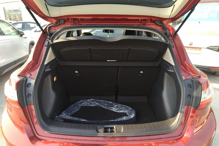 日产 骐达TIIDA 2024款 1.6L CVT智行版机舱底盘23