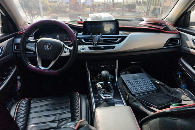 长安CS75 2020款 280T 手动智惠型 国VI中控内饰12