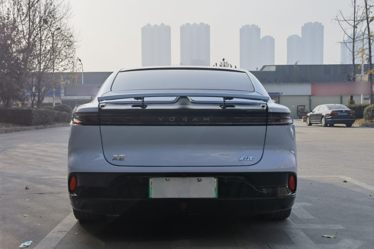 岚图汽车 岚图追光 2023款 四驱旗舰版车身外观6004