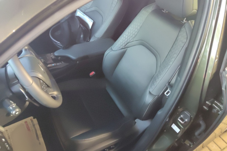 雷克萨斯UX新能源 2020款 300e 纯·悦版局部细节19