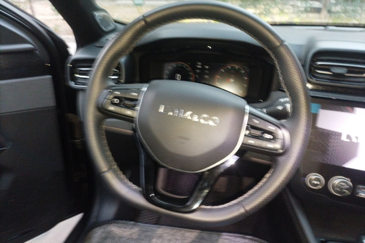 领克02 2021款 2.0TD 自动两驱劲 冠军版中控内饰13