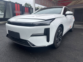 吉利银河 银河L6 2025款 EM-i 140km 探索+版