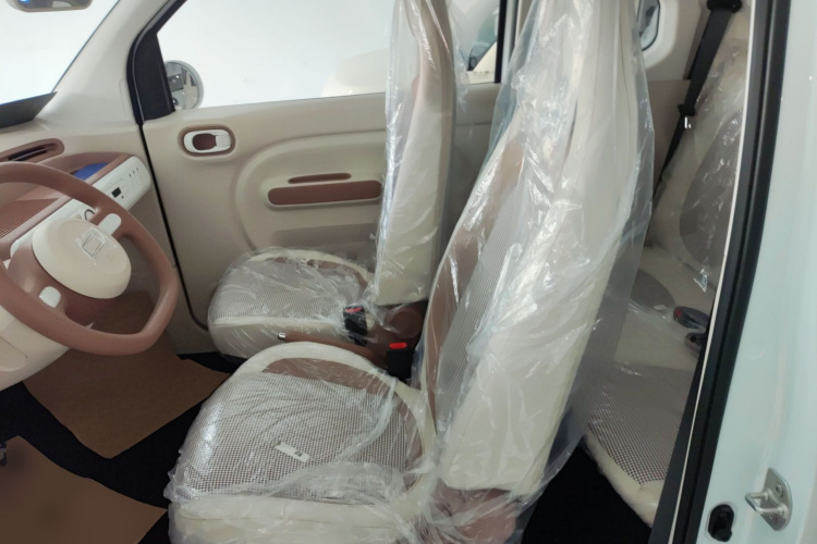 奔腾小马 2026款 222km 萌趣马 Plus中控内饰19