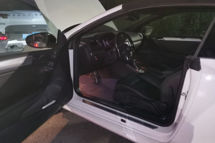 大众 高尔夫(进口) 2014款 2.0TSI R敞篷版中控内饰20