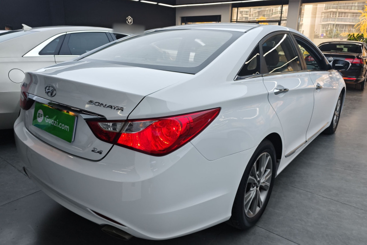 现代 索纳塔 2015款 经典 2.4L 自动领先版 国IV车身外观6005